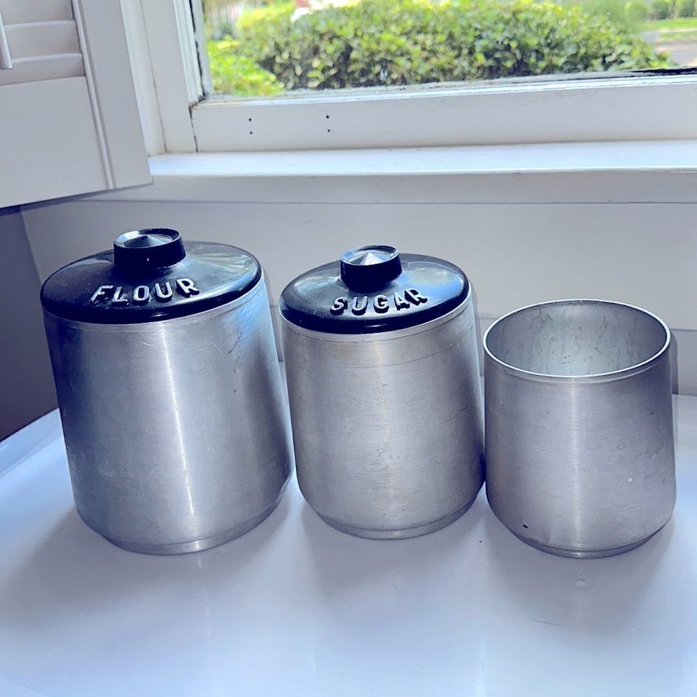 Vintage mid‎ century Kromex silver canister set